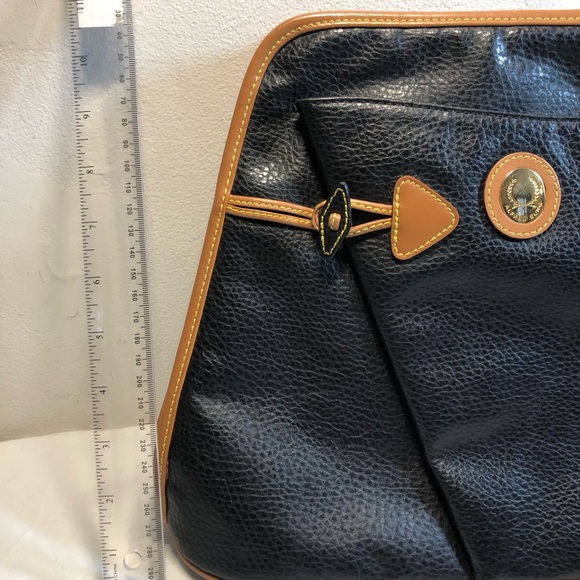 Alfred Sung Retro Style Shoulder Bag - Picture 3 of 15